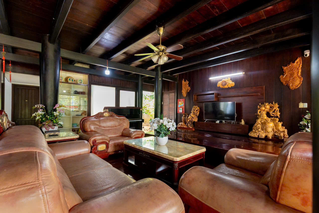 Phòng khách rộng rãi villa Vũng Tàu gần biển Bãi Sau
